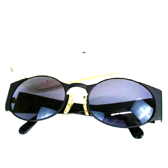 AUTHENTIC CHANEL CC MARK SUNGLASSES PLATSTICK - Picture 1 of 15